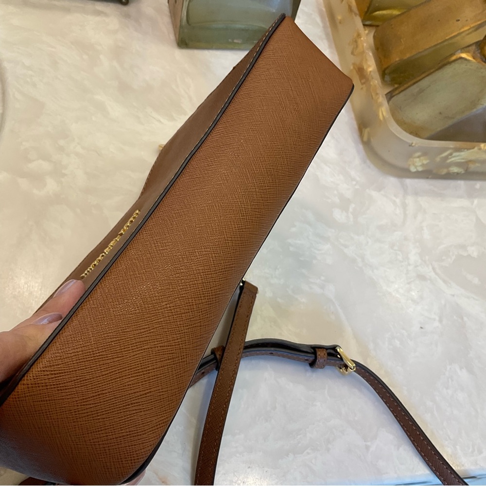 Michael Kors Crossbody / Shoulder bag, Pebbled leather, 9” x 7”, saddle color - Picture 5 of 16